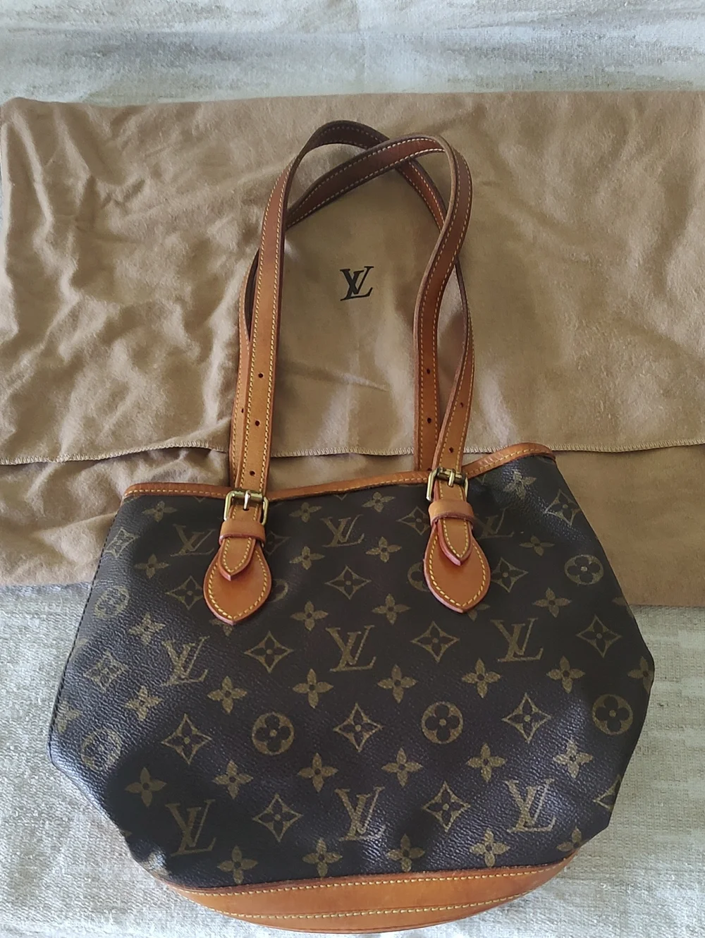 Louis Vuitton classic louis